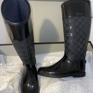 Gucci rain boots